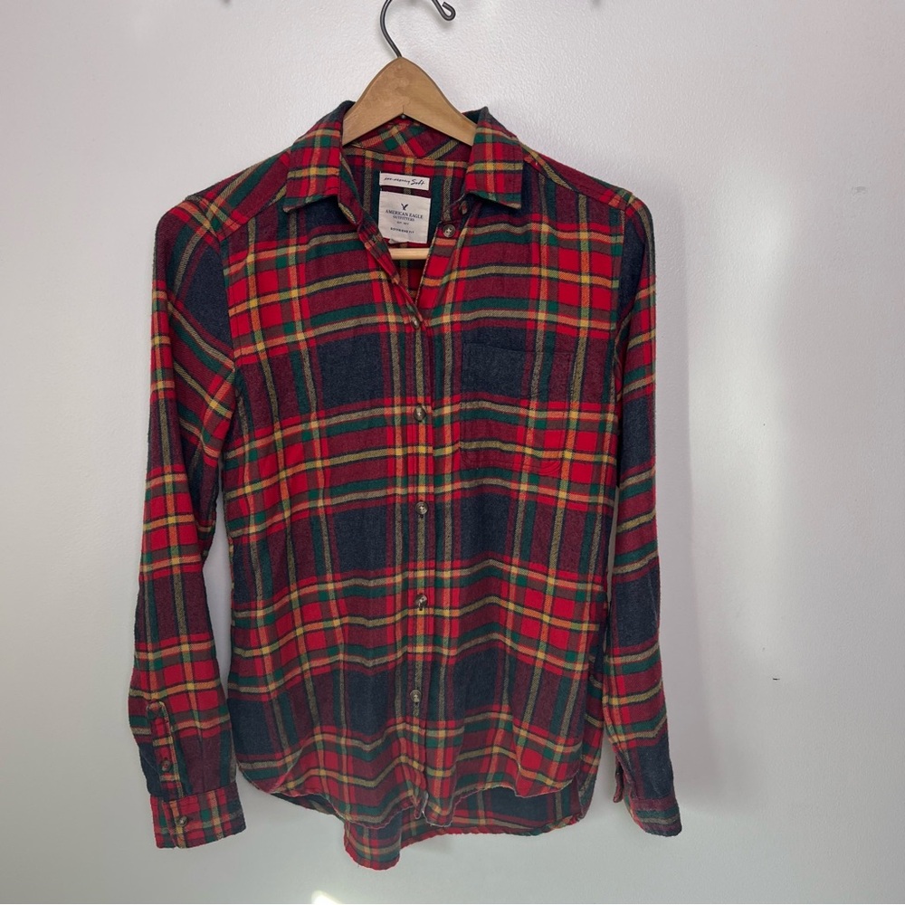 American Eagle Outfitters Red‎ and Green with Navy Woman’s XS Soft Plaid Shirt